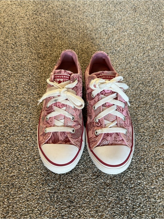Converse Other - Converse Pink Low Top Canvas Girl’s Sneakers with White Laces